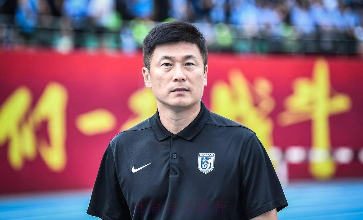 国脚后卫空降梭鱼湾！李昂官宣加盟大连英博，李国旭难题有人解了